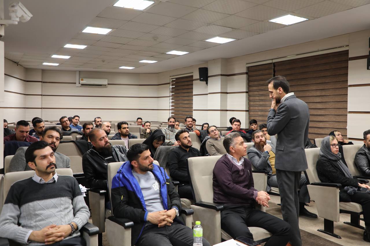 دوره مدیریت رهبری اثربخش - افق کوروش